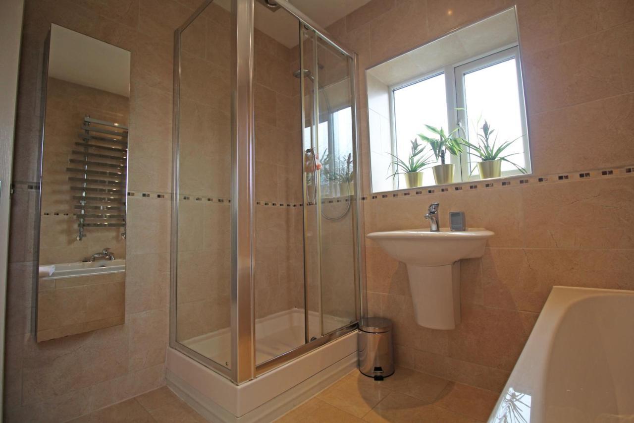 Queens Road - Luxury Spacious Home In Chester Christleton Ngoại thất bức ảnh