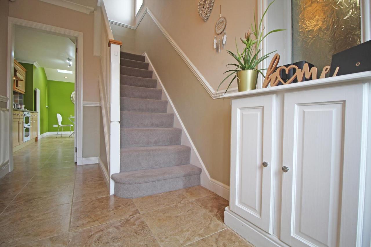 Queens Road - Luxury Spacious Home In Chester Christleton Ngoại thất bức ảnh