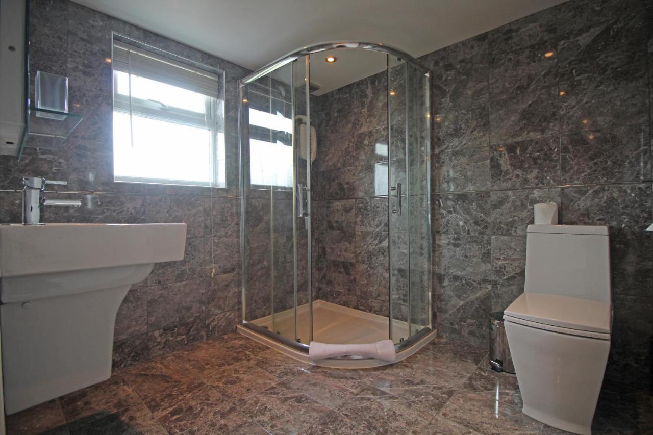 Queens Road - Luxury Spacious Home In Chester Christleton Ngoại thất bức ảnh