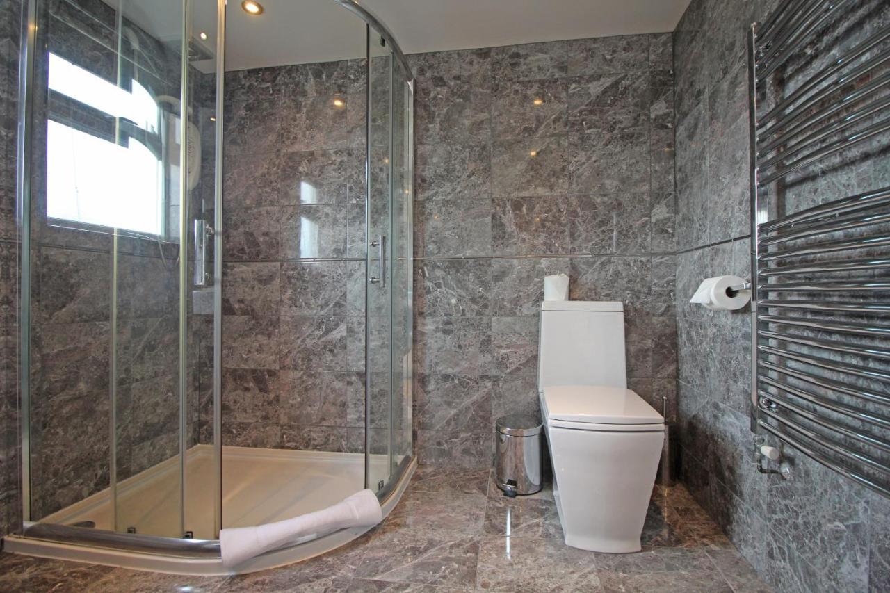 Queens Road - Luxury Spacious Home In Chester Christleton Ngoại thất bức ảnh