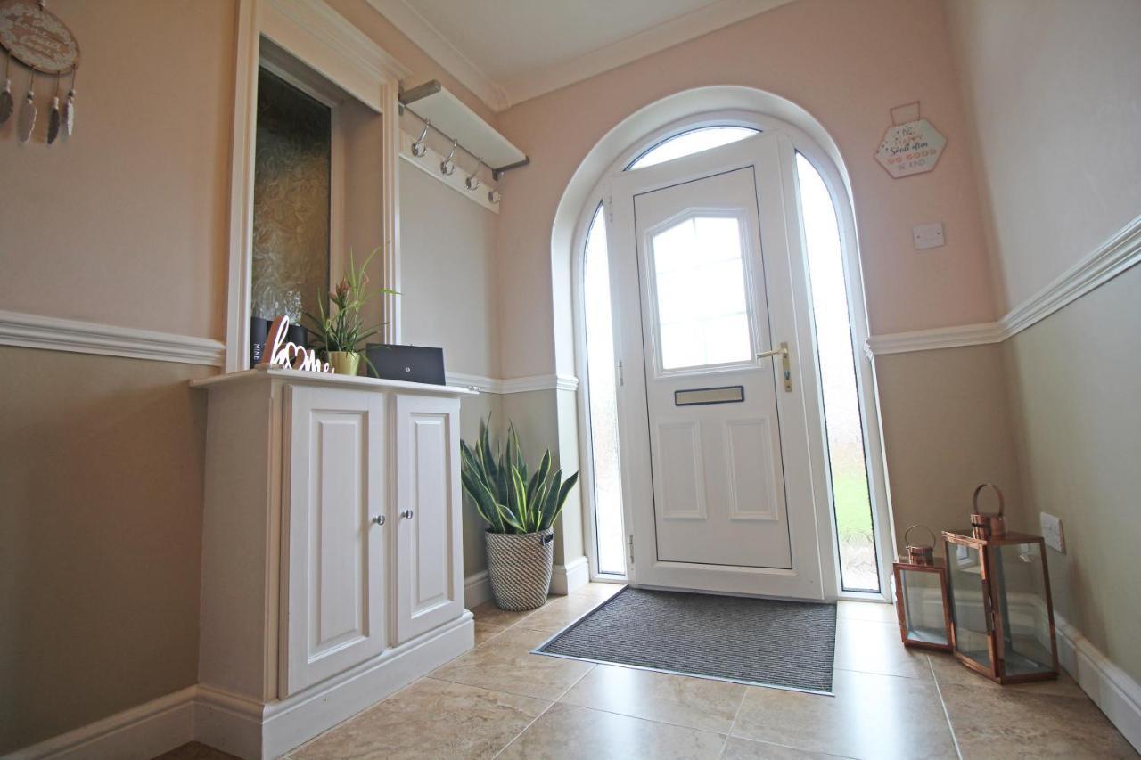 Queens Road - Luxury Spacious Home In Chester Christleton Ngoại thất bức ảnh