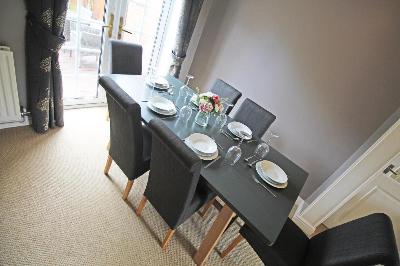 Queens Road - Luxury Spacious Home In Chester Christleton Ngoại thất bức ảnh