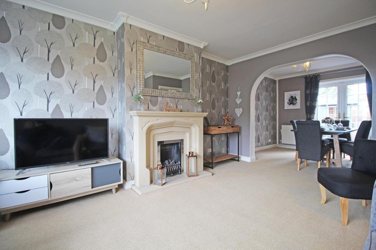 Queens Road - Luxury Spacious Home In Chester Christleton Ngoại thất bức ảnh